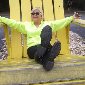 Meet your Posher, Amy